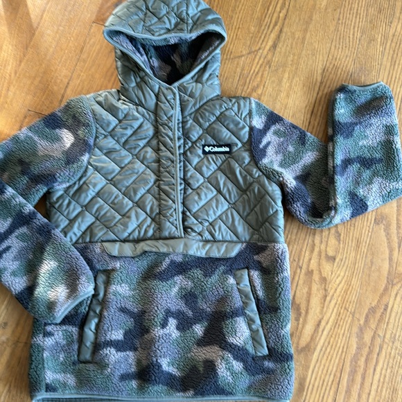 Columbia camo quilted pullover - Picture 2 of 6